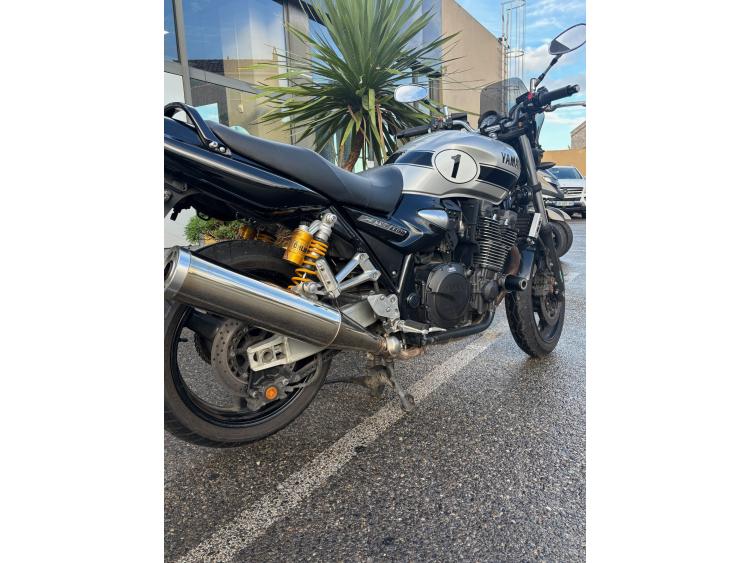 YAMAHA XJR 1300
