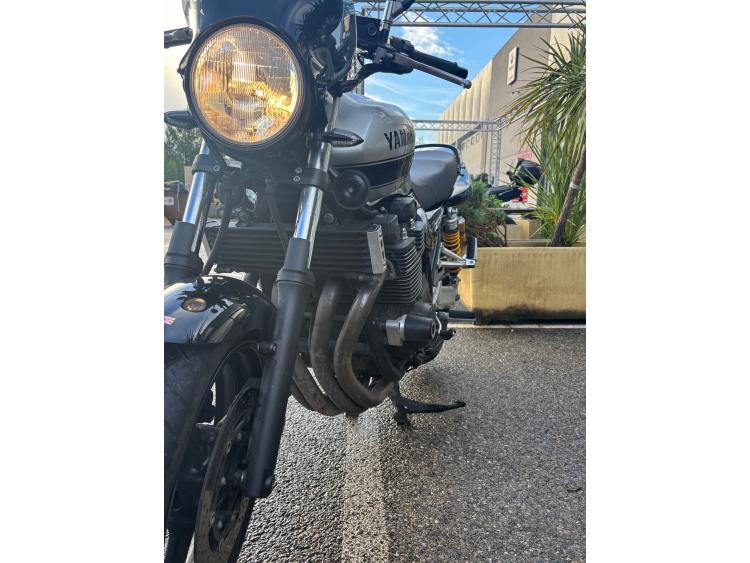YAMAHA XJR 1300