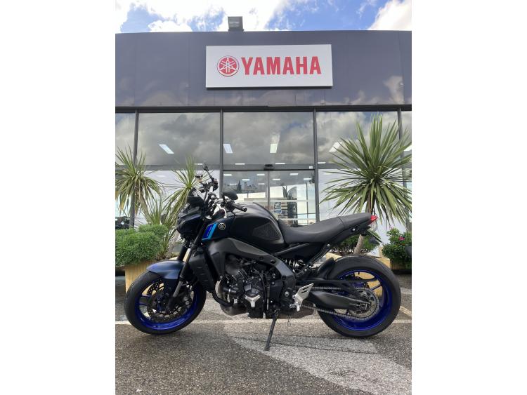 YAMAHA MT-09