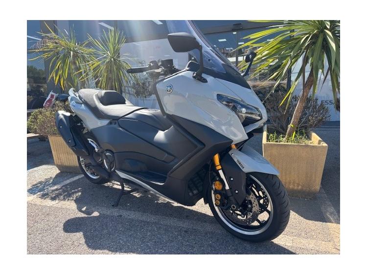 YAMAHA XP T-MAX 560 TECH MAX