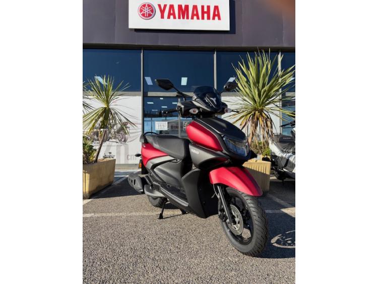 YAMAHA RayZR 125