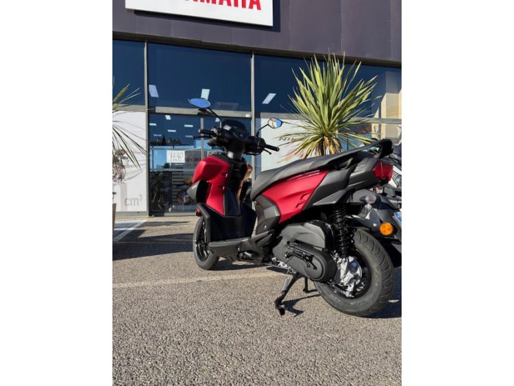YAMAHA RayZR 125