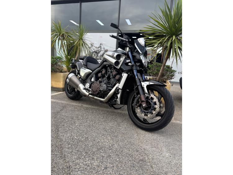 YAMAHA V-MAX 1700