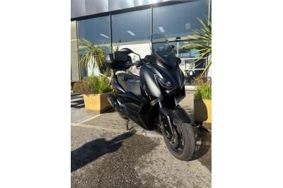 YAMAHA XMAX 300