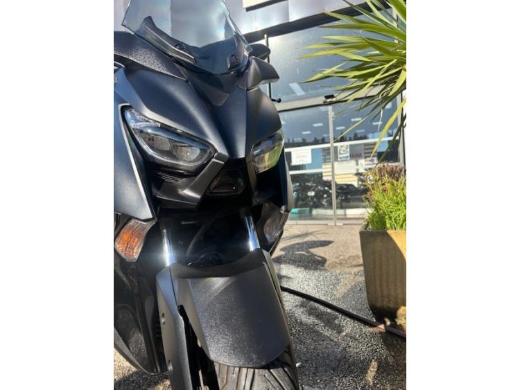 YAMAHA XMAX 300