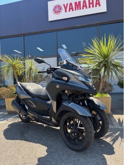 YAMAHA TRICITY 300