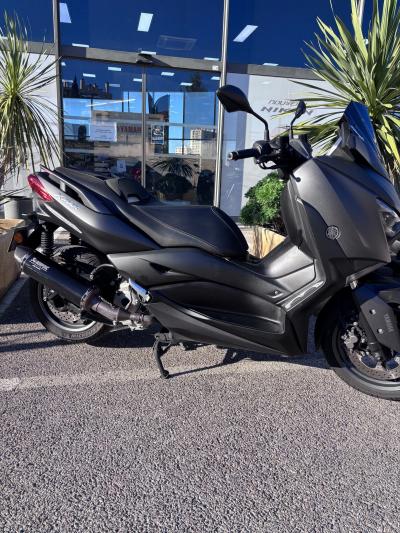 YAMAHA XMAX 300