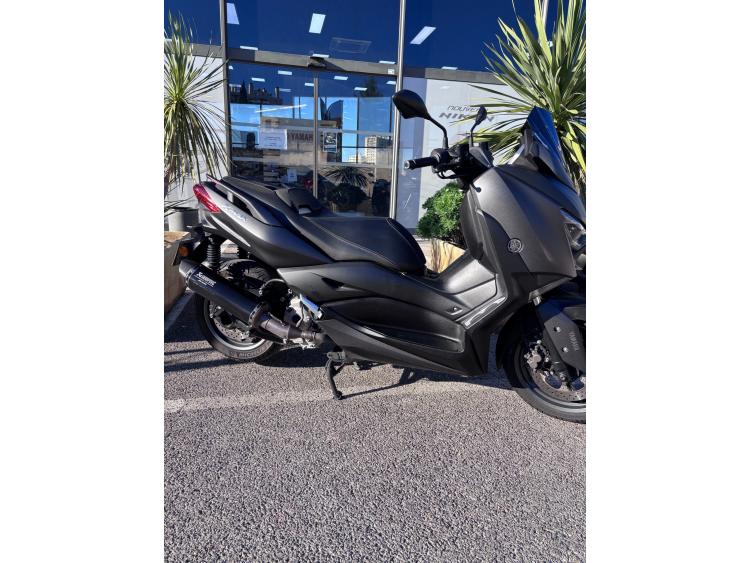 YAMAHA XMAX 300
