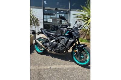 YAMAHA MT-09