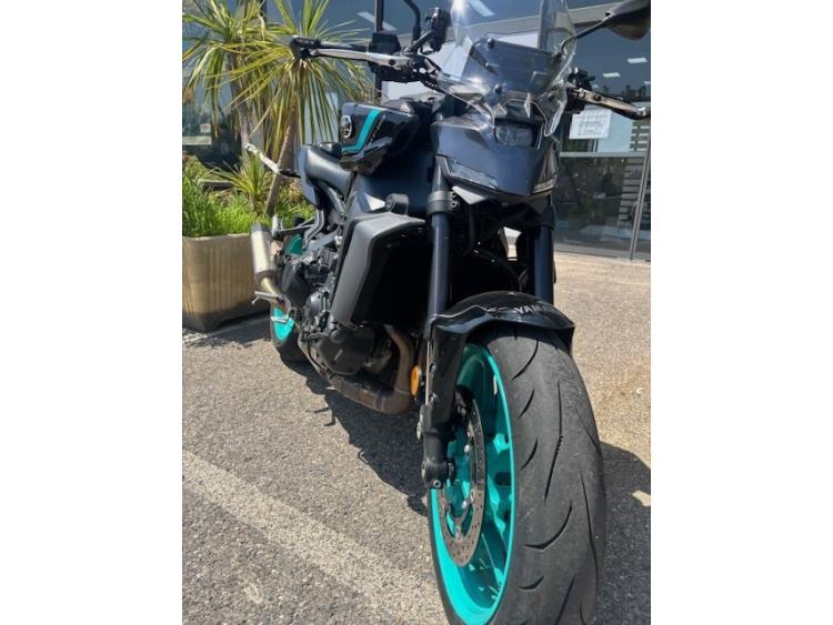 YAMAHA MT-09