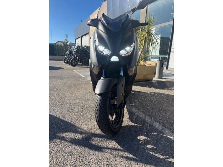YAMAHA XMAX 300